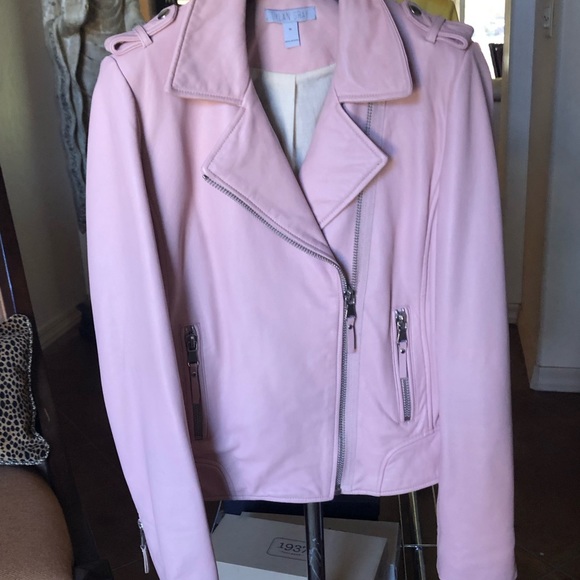 Sheer blouse with navy velvet embroidery - Picture 3 of 11